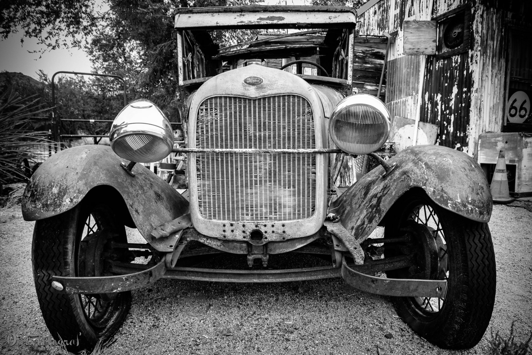 "Sleepy Ford" - Kingman Arizona