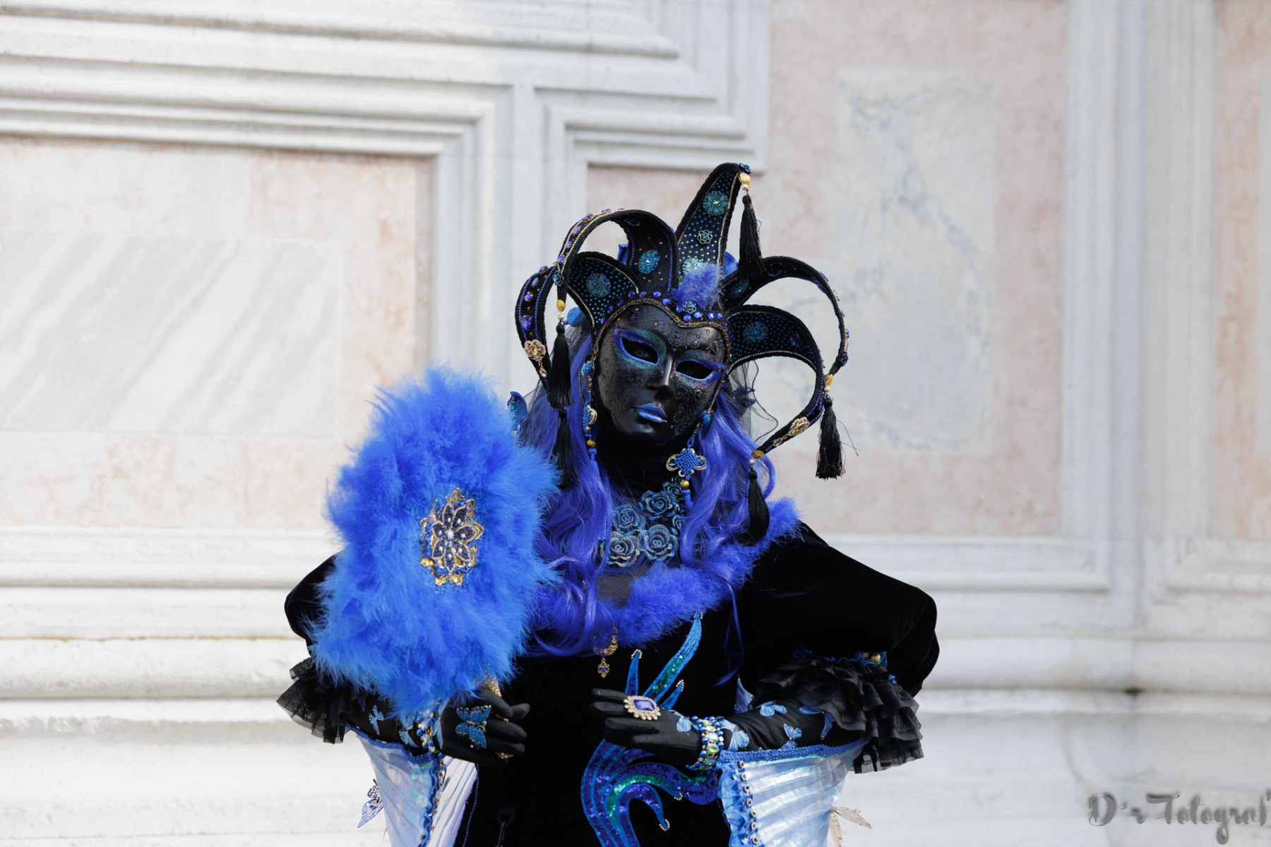 3333_JW254002_1920x1280