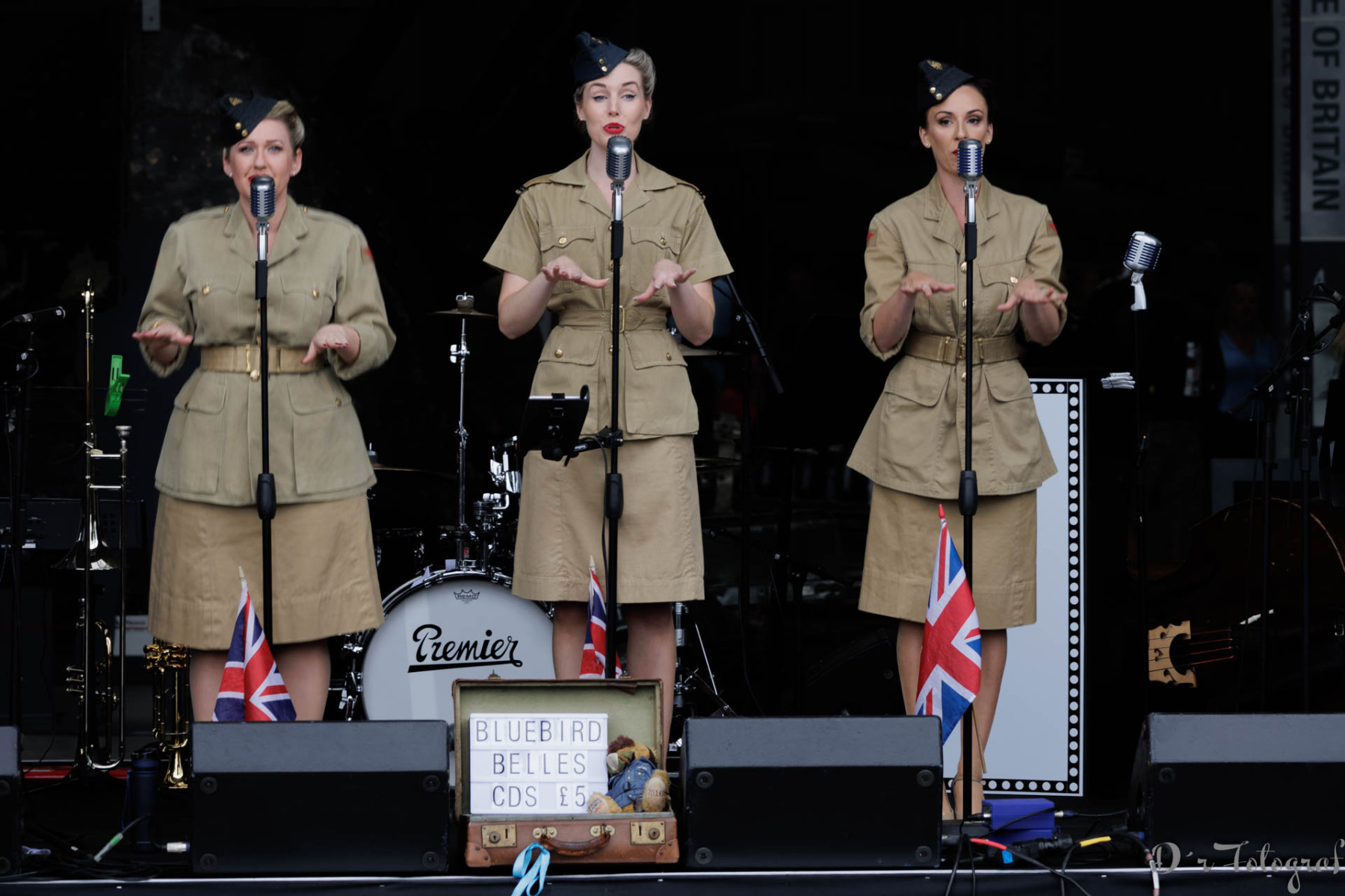 1096_JW235055_1920x1280