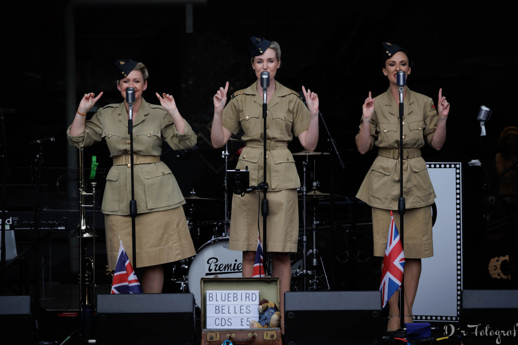 1102_JW235076_1920x1280